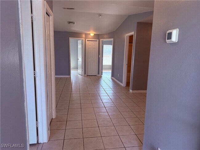 138 Gilbert Ave S in Lehigh Acres, FL - Building Photo - Building Photo