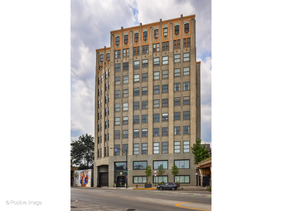 1550 S Blue Island Ave, Unit 1125 in Chicago, IL - Building Photo