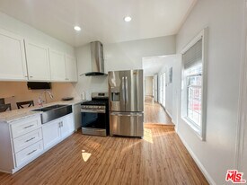 1413 Paloma St in Pasadena, CA - Building Photo