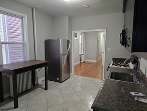 222 Danforth Ave, Unit 1 in Jersey City, NJ - Building Photo - Building Photo