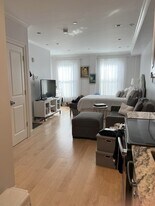 296 Beacon St in Boston, MA - Building Photo