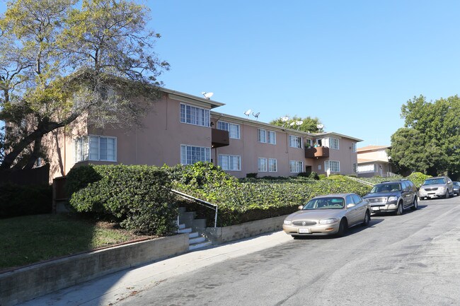 Cienega Village in Los Angeles, CA - Foto de edificio - Building Photo