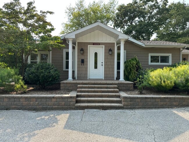 property at 1409 Miller Dr