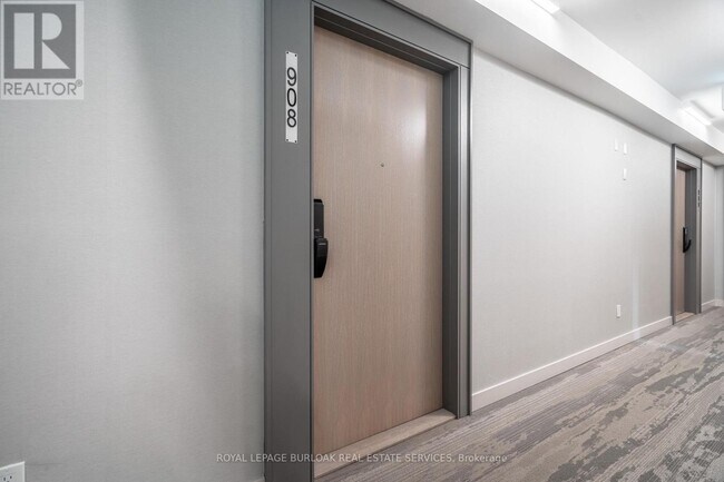 370 Martha St in Burlington, ON - Building Photo - Building Photo