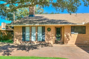 1642 La Villa Cir N in San Angelo, TX - Building Photo