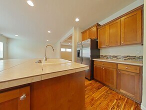 2632 NW Laura Vis Dr in Albany, OR - Building Photo - Building Photo