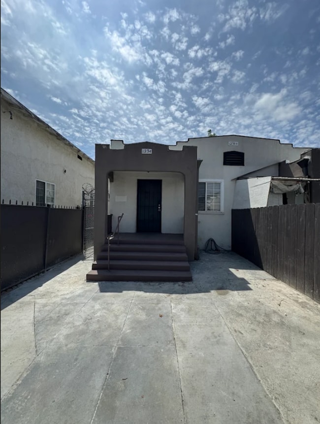 1234-1236 Rolland Curtis Pl