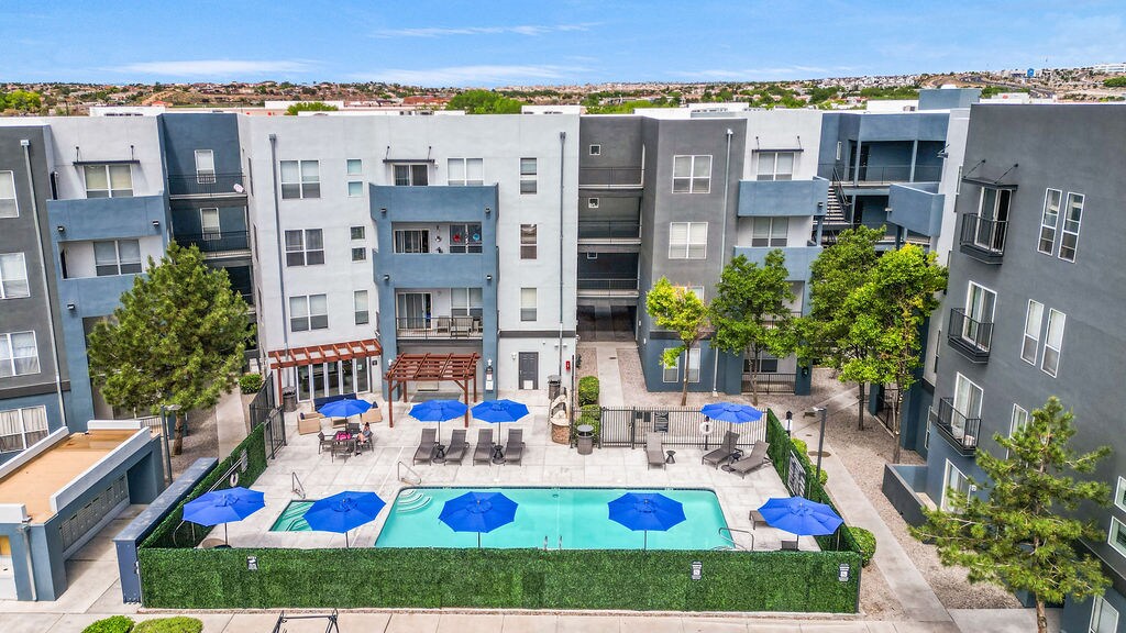 Solaire in Albuquerque, NM - Building Photo