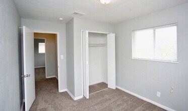 1022 Forest Ct in Kansas City, KS - Building Photo - Building Photo