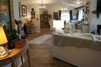 410 E 11th Ave in Covington, LA - Foto de edificio - Building Photo