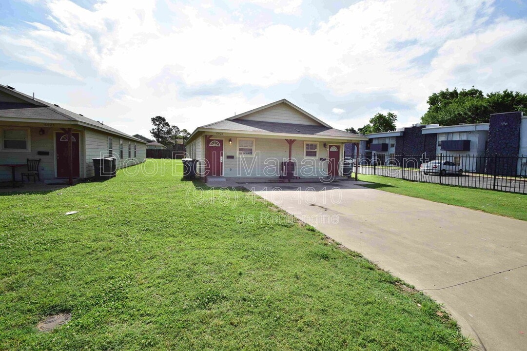 6022 S Newport Ave in Tulsa, OK - Building Photo