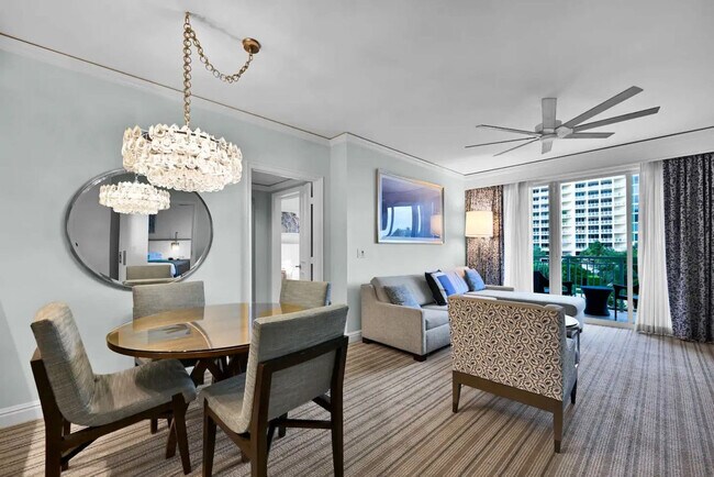 455 Grand Bay Dr, Unit SI FL3-ID1022331P in Key Biscayne, FL - Foto de edificio - Building Photo