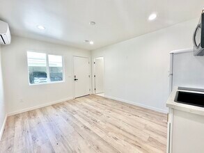 3742 Westwood Blvd in Los Angeles, CA - Building Photo - Building Photo