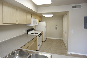 Lynmar Apartments in Colorado Springs, CO - Building Photo - Interior Photo