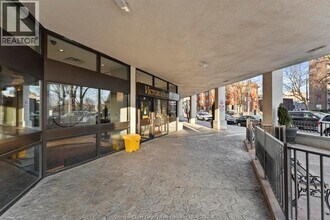 150 Park St W in Windsor, ON - Foto de edificio - Building Photo