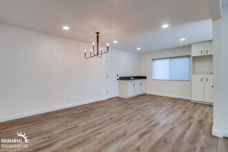 6223 Lake Shore Dr in San Diego, CA - Building Photo - Building Photo