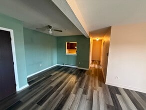 1088 Dover, 203 in Epsom, NH - Building Photo - Building Photo