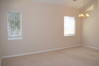 9428 Viridian Way in Elk Grove, CA - Building Photo - Building Photo