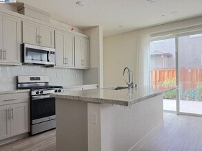 2151 Daimler St in Lathrop, CA - Building Photo - Building Photo