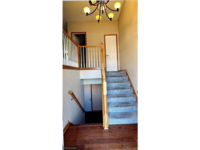 1760 Riverside Dr in Shakopee, MN - Building Photo - Building Photo