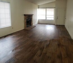 1698 Bluehaven Dr in Sparks, NV - Building Photo - Building Photo