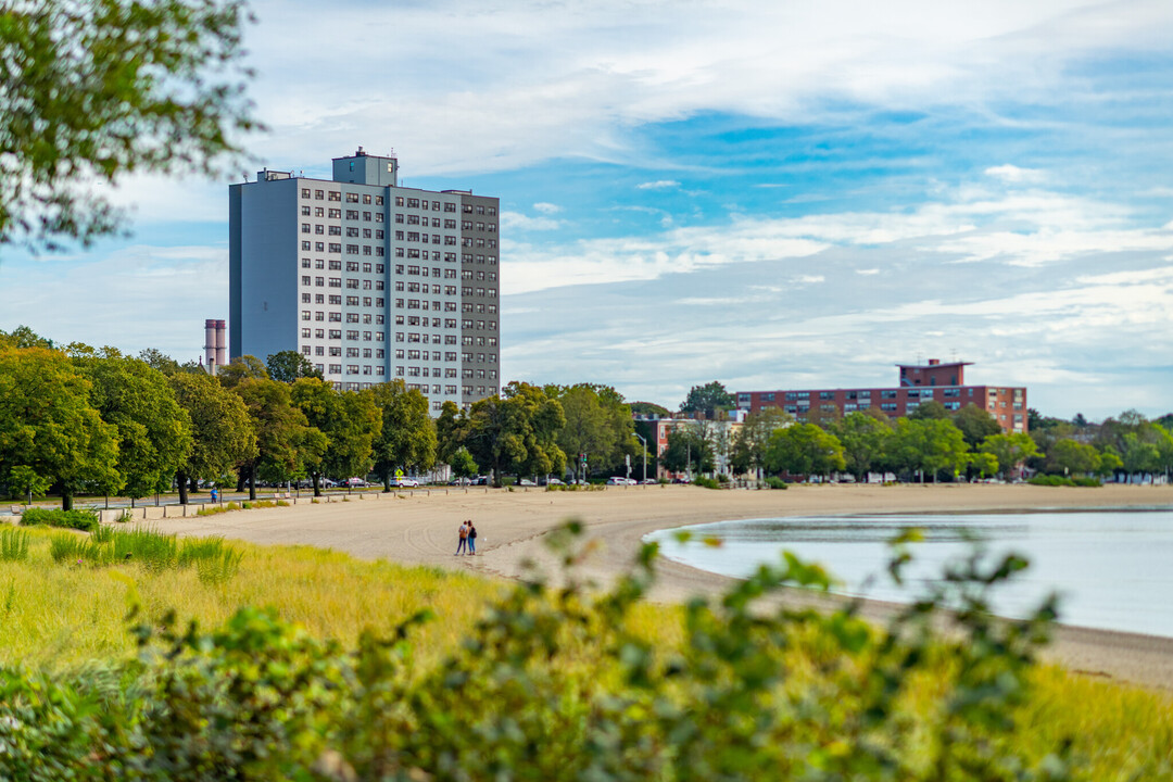 1422 Columbia Rd, Unit 8D in Boston, MA - Foto de edificio