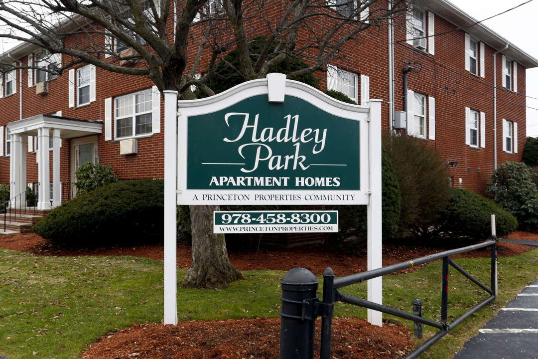 HADLEY PARK APARTMENTS in Lowell, MA - Building Photo