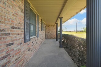 1454 W Wintergreen Rd in Lancaster, TX - Building Photo - Building Photo