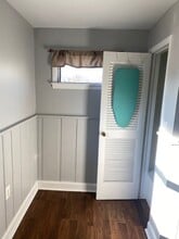 22 Bloomsbury Ave in Catonsville, MD - Building Photo - Building Photo
