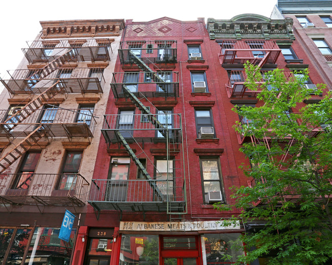 238 Elizabeth St in New York, NY - Building Photo - Building Photo