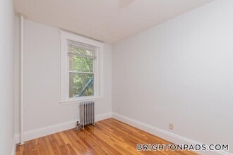 286 Chestnut Hill Ave, Unit 5 in Boston, MA - Foto de edificio - Building Photo