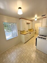 321-323 D St in Davis, CA - Building Photo - Building Photo