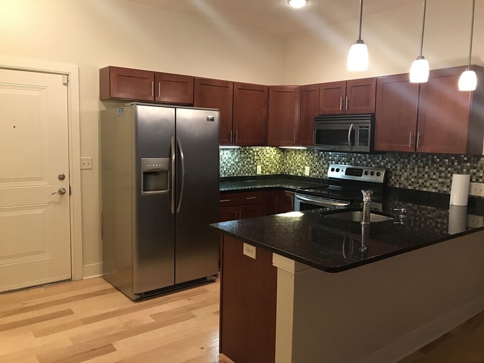 9 Gardner St, Unit 2 in Boston, MA - Foto de edificio