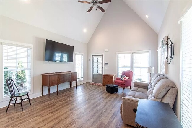 1156 Burrow Cir in Opelika, AL - Building Photo - Building Photo