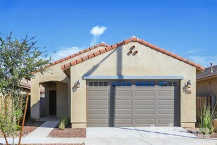 14366 W Pershing St in Surprise, AZ - Building Photo