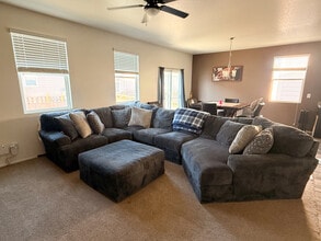 1027 Draw St in Brighton, CO - Foto de edificio - Building Photo