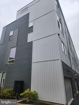 3129 Beachview Ln in Philadelphia, PA - Building Photo