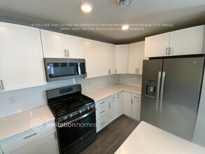 10900 Everest Pl N in Osseo, MN - Foto de edificio - Building Photo