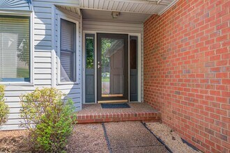 115 La View Rd in Hendersonville, TN - Foto de edificio - Building Photo