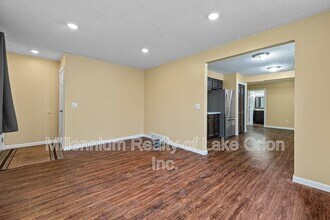 5394 Drayton Rd in Village of Clarkston, MI - Building Photo - Building Photo