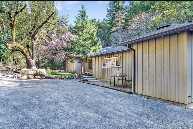 property at 3180 Calistoga Rd