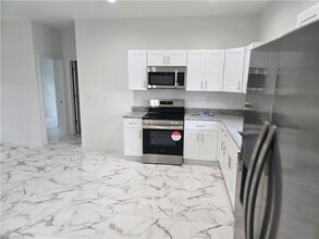 612 Kleinart Dr in Lehigh Acres, FL - Building Photo - Building Photo