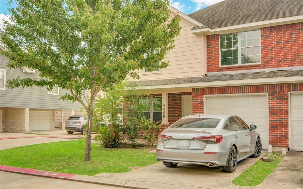 12409 Urban Dale Ct in Houston, TX - Building Photo