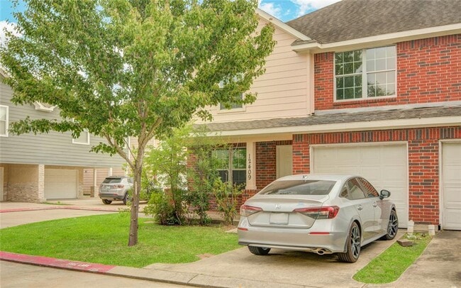 12409 Urban Dale Ct