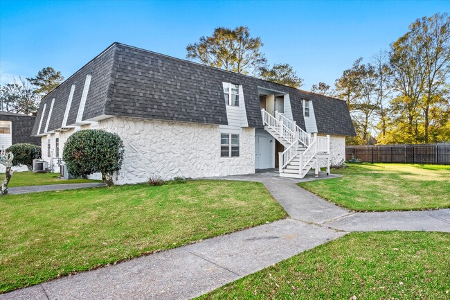 Main Street Villas in Lumberton, MS - Building Photo - Building Photo