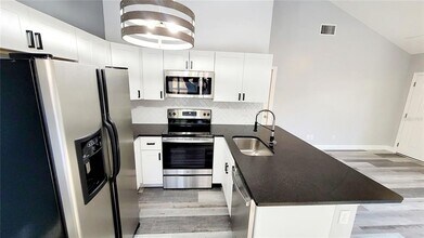 3613 Sammy Ct in Palm Harbor, FL - Building Photo - Building Photo
