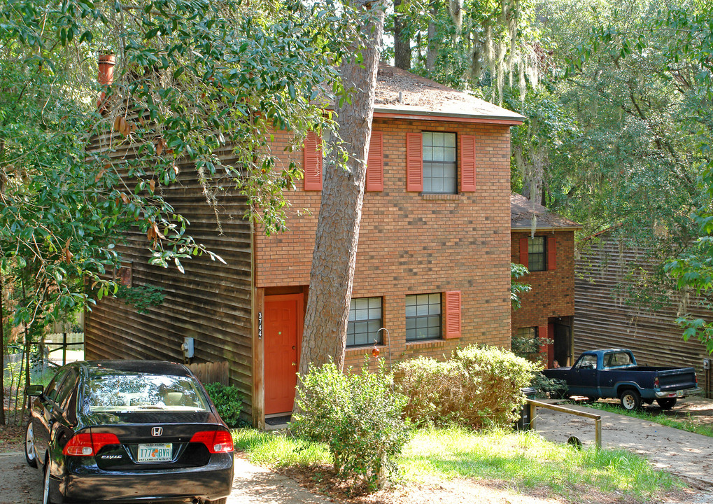 3744 Donovan Dr in Tallahassee, FL - Building Photo