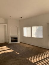 2909 Pine St in Hanford, CA - Building Photo - Building Photo