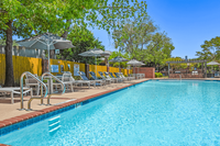 The Estate on Quarry Lake Apartment Homes in Austin, TX - Foto de edificio - Building Photo