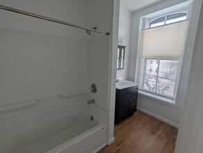 372 Clinton Ave in Albany, NY - Building Photo - Building Photo